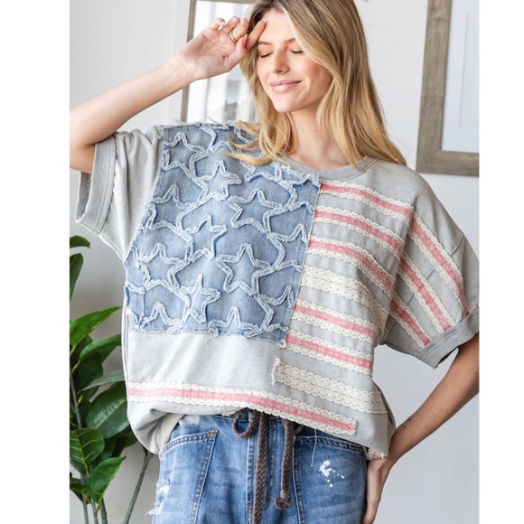 Oli & Hali Gray and Blue Star Pattern Top - Picture 2 of 4